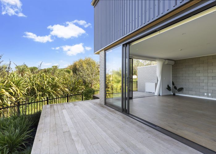  at 7/98-100 Walker Road, Point Chevalier, Auckland City, Auckland