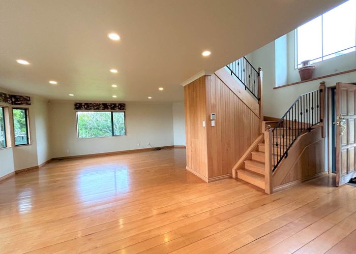  at 20 Meadow Crescent, Te Atatu South, Waitakere City, Auckland