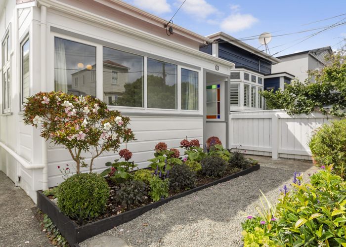  at 215 Rintoul Street, Berhampore, Wellington