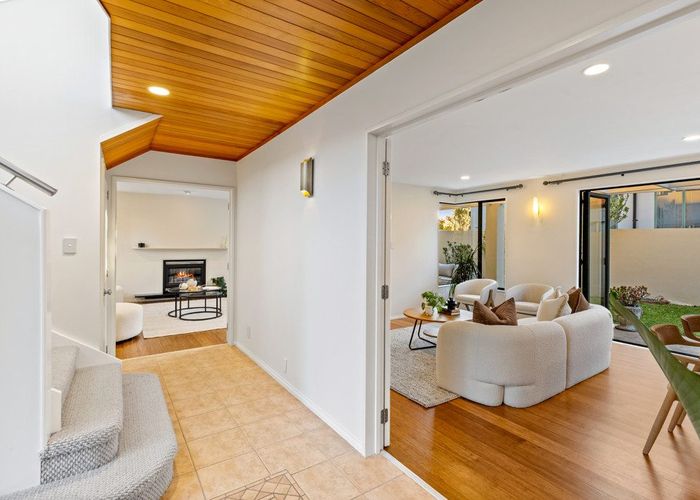  at 1/31 Eversleigh Road, Belmont, North Shore City, Auckland