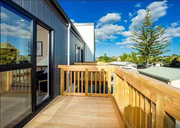  at 2/13 Normandy Place, Henderson, Waitakere City, Auckland