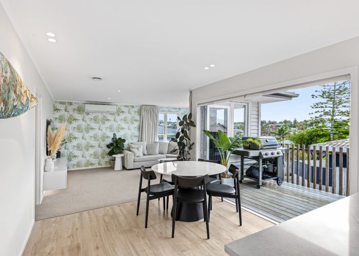  at 2/28 Bay Street, Red Beach, Whangaparāoa