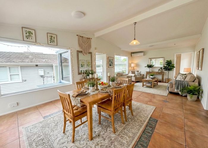  at 72 Lynbrooke Ave, Blockhouse Bay, Auckland City, Auckland