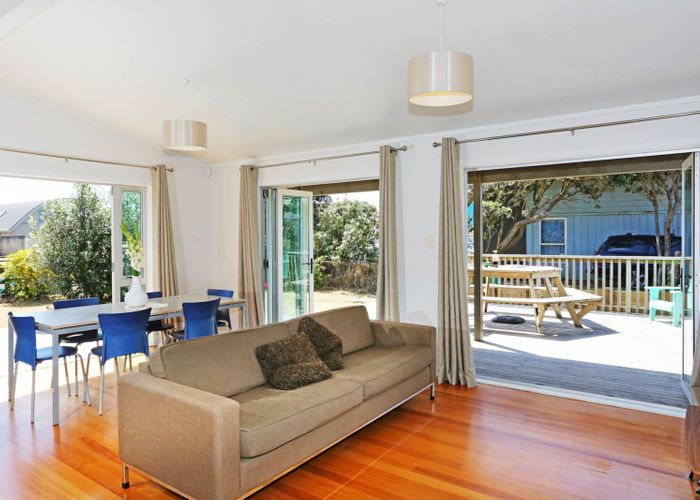 at 20 Ocean View Road, Tuakau