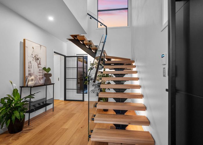  at 10A Bayview Road, Bayview, Auckland