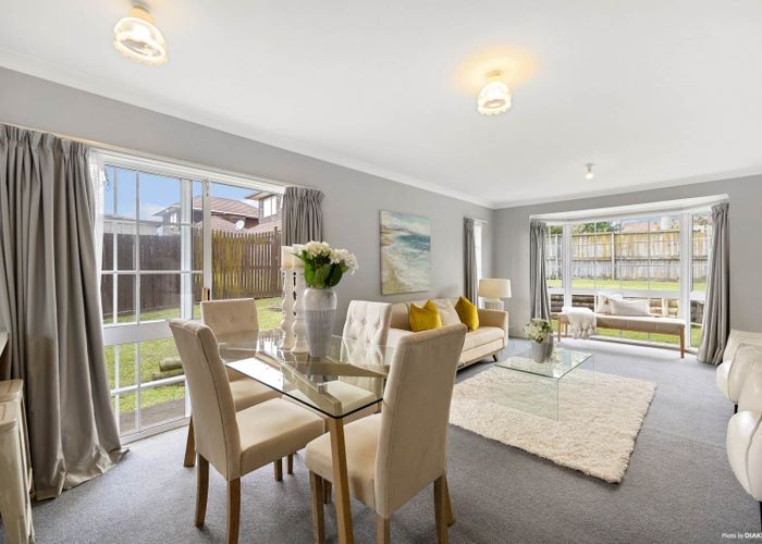  at 2/31 Eastridge Court, Northpark, Auckland