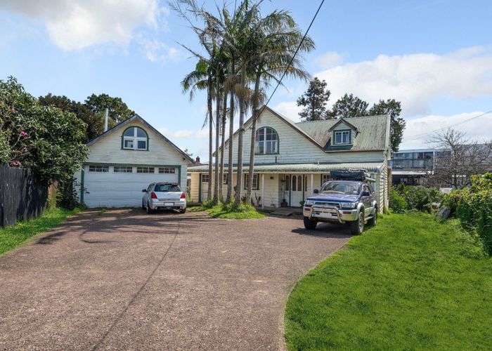  at 3 Sandringham Road, Mount Eden, Auckland