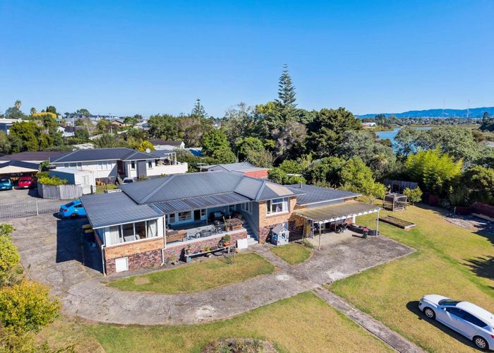  at 22 Murray Road, Te Atatu Peninsula, Waitakere City, Auckland