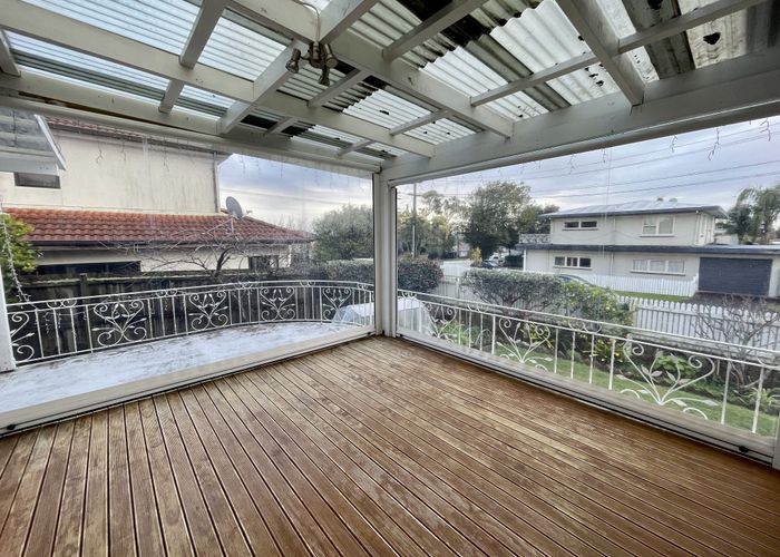  at 1 Camellia Place, Mount Roskill, Auckland