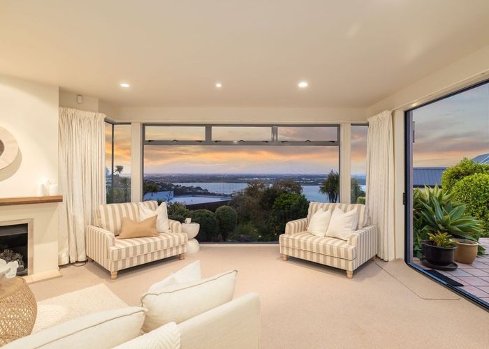  at 6 Inverness Lane, Redcliffs, Christchurch