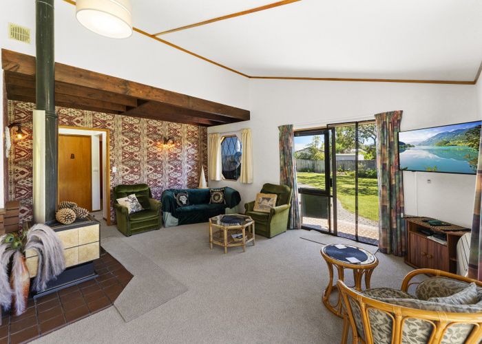  at 2 Marion Place, Motueka