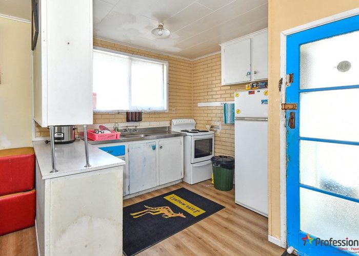  at 35 Ashgrove Road, Mangere, Auckland