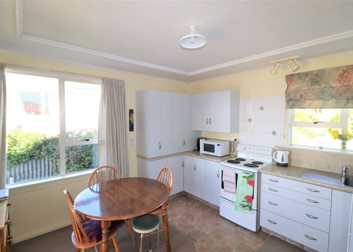  at 27 Arrow Crescent, Holmes Hill, Oamaru