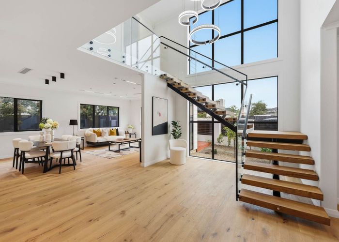  at 6A Gulf Crest, Bucklands Beach, Manukau City, Auckland