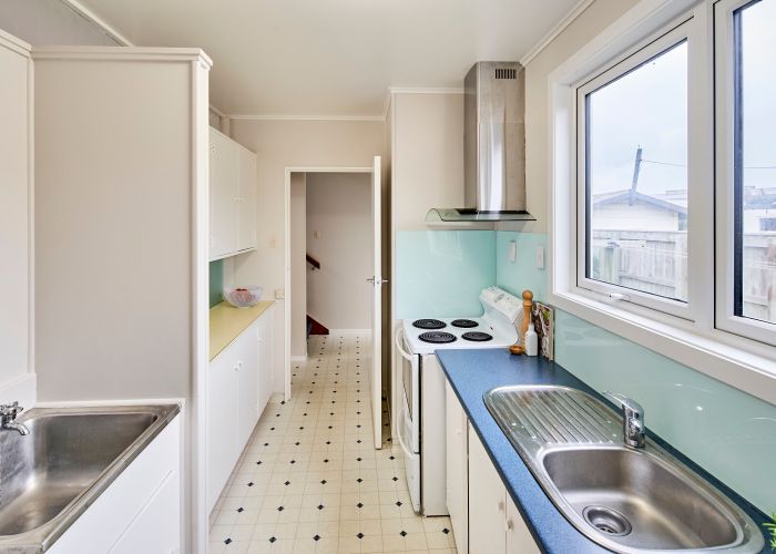 at 3/55 Apu Crescent, Lyall Bay, Wellington