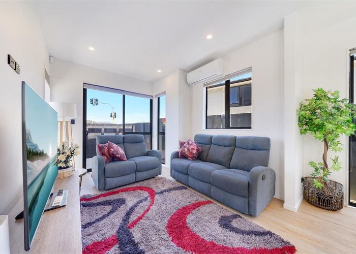  at 713 Massey Road, Mangere, Manukau City, Auckland