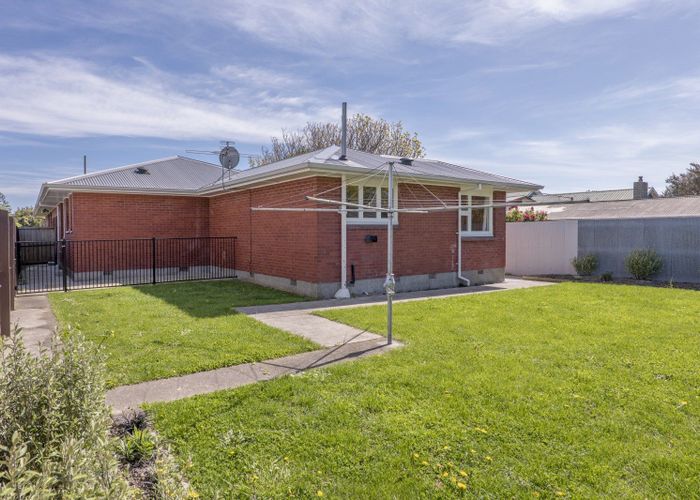  at Flat 2/64 Roberta Drive, Somerfield, Christchurch City, Canterbury