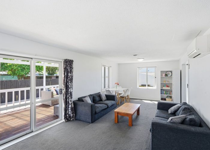  at 2/43 Neill Street, Hornby, Christchurch City, Canterbury