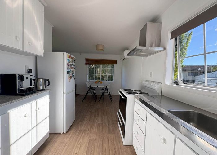  at 3 Hamblyn Place, Ranui, Waitakere City, Auckland