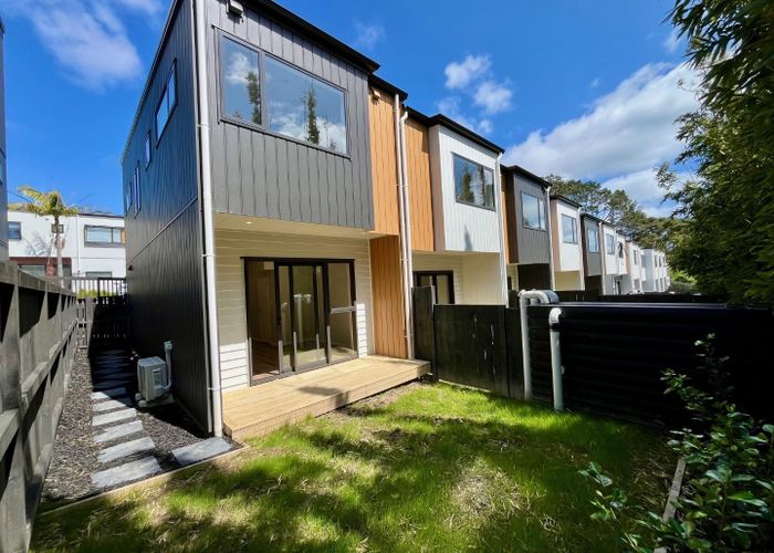 at 25 Don Oliver Lane, Glen Eden, Waitakere City, Auckland