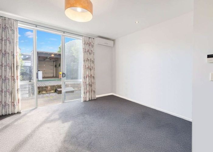  at 42 Kirikiri Lane, East Tamaki, Auckland