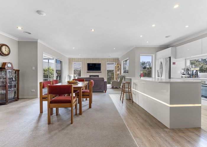  at 11 Portland Drive, Mangorei