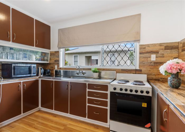  at 1/8 Atherton Road, Epsom, Auckland