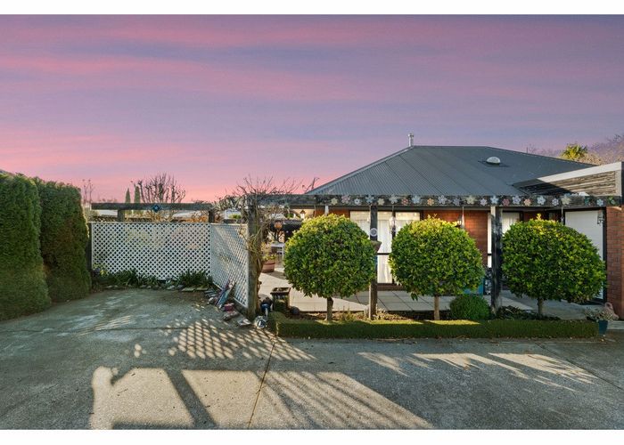  at 2/2 Fountainhead Lane, Hillmorton, Christchurch