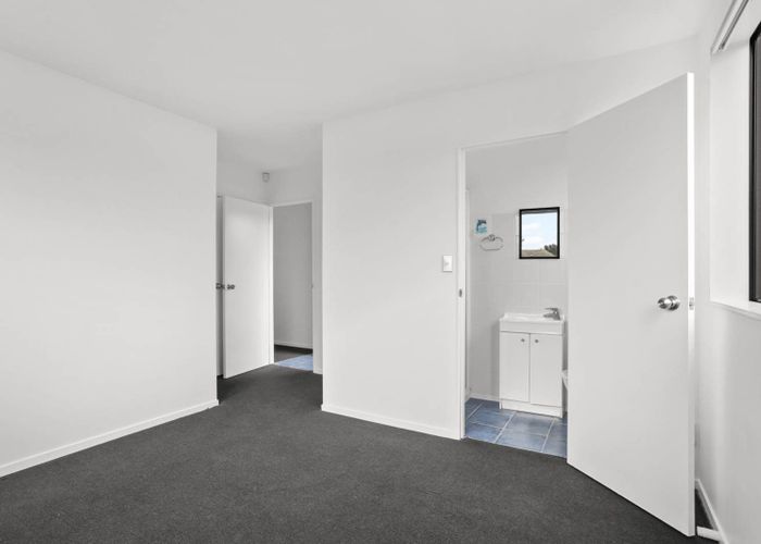  at 44 Woodbank Drive, Glen Eden, Auckland