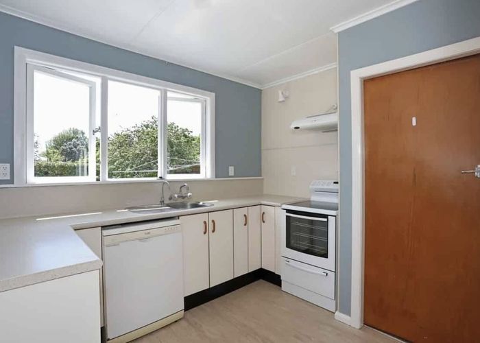  at 8 Nairn Crescent, Awapuni, Palmerston North, Manawatu / Whanganui