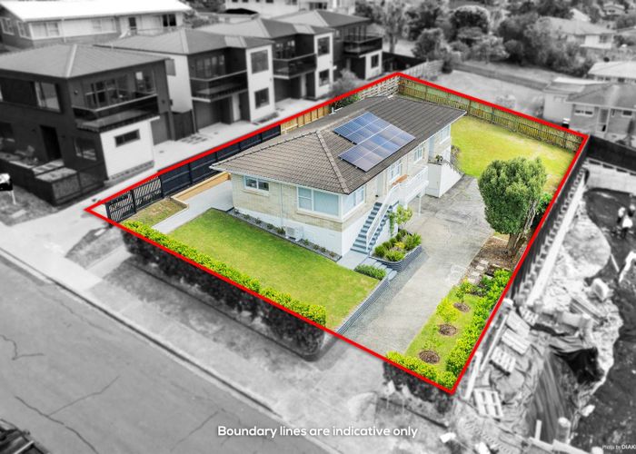  at 1 & 2/3 Cheryl Place, Hillcrest, North Shore City, Auckland