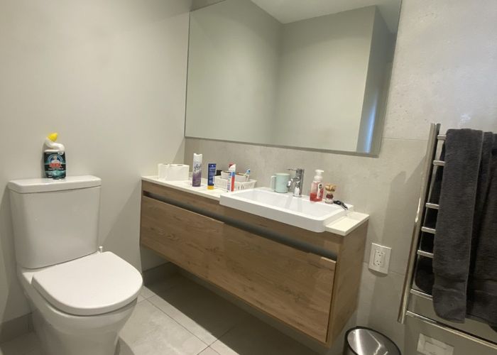  at 3C/12 Selwyn Road, Howick, Manukau City, Auckland