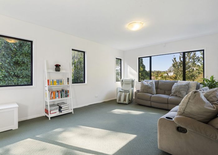  at 2/19 Fordham Street, Beach Haven, Auckland