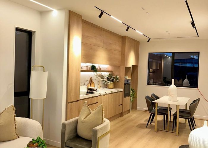  at Lot 2/9 Grande Vue Road, Papatoetoe, Manukau City, Auckland