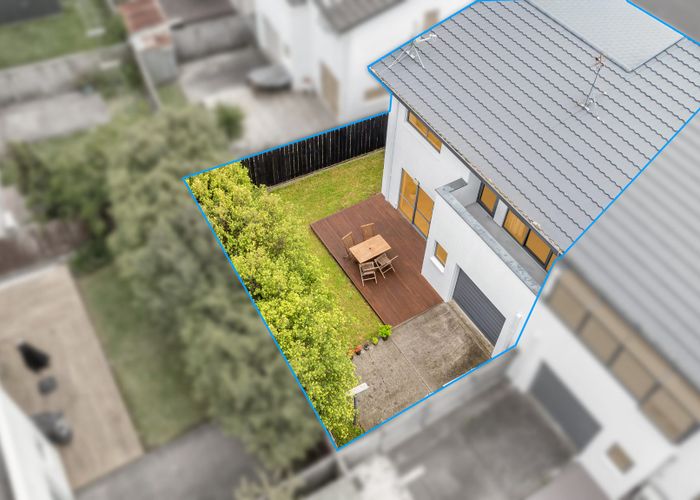  at 9 Butia Avenue, Henderson, Auckland