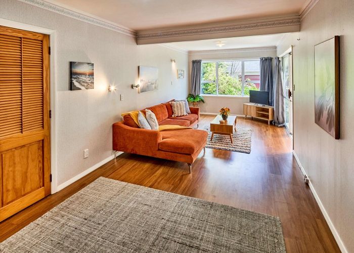 at 13 Kereru Bend, Tawa, Wellington