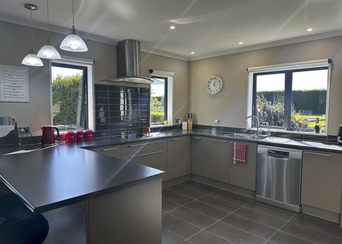  at 84 Wilcox Road, Seaward Bush, Invercargill