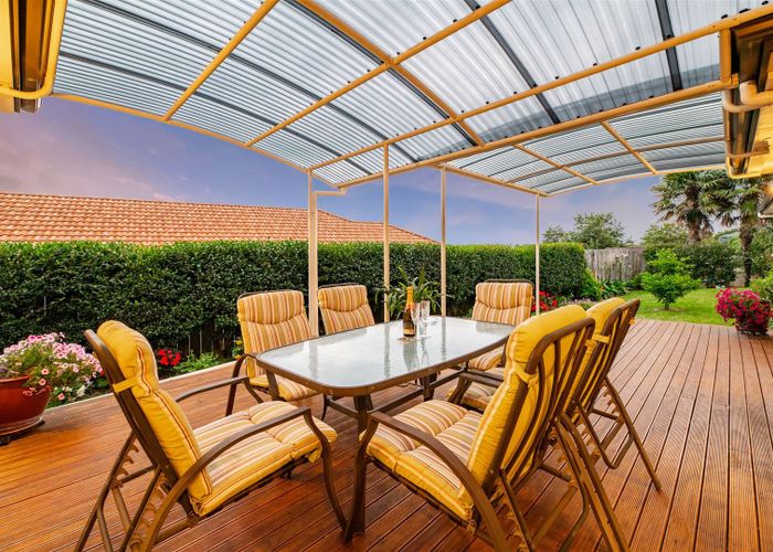 at 6 Leafield Crescent, Henderson, Auckland