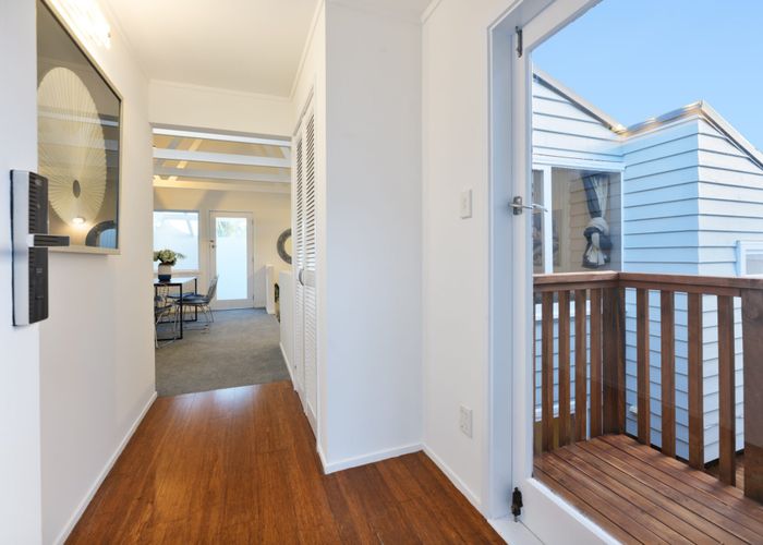  at 6 Finn Place, Totara Vale, Auckland