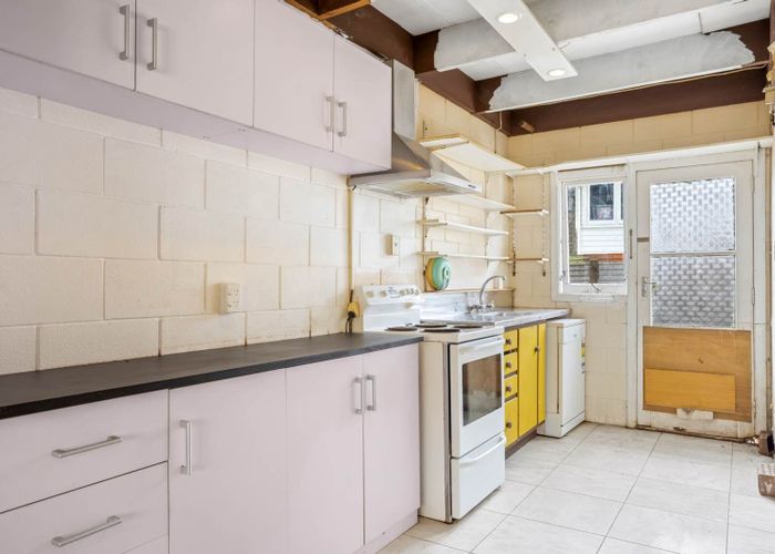  at 3/66 Flanshaw Road, Te Atatu South, Auckland