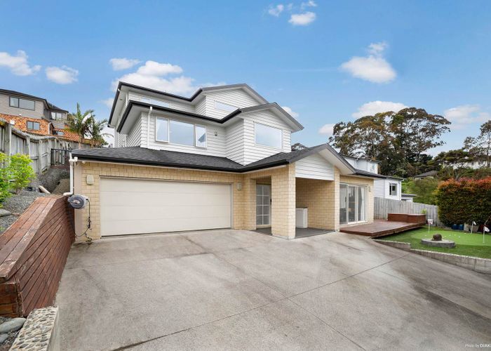  at 17 Bintulu Place, Fairview Heights, Auckland