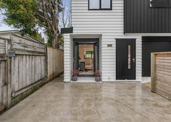  at 15A Rowe Parade, Wainuiomata, Lower Hutt, Wellington