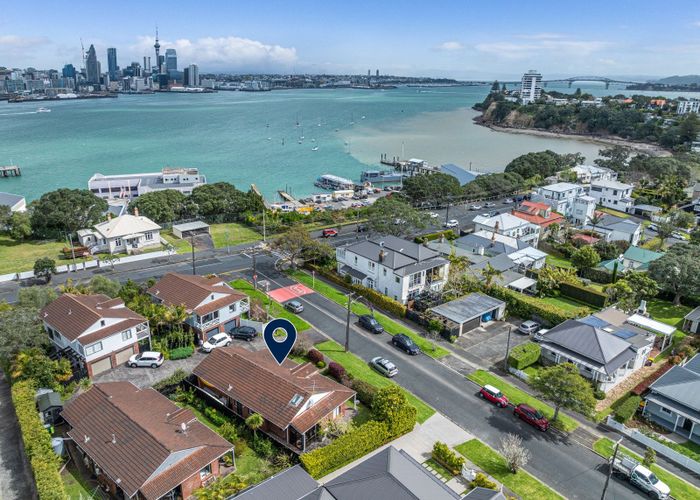  at 1/136 Calliope Road, Stanley Point, Auckland