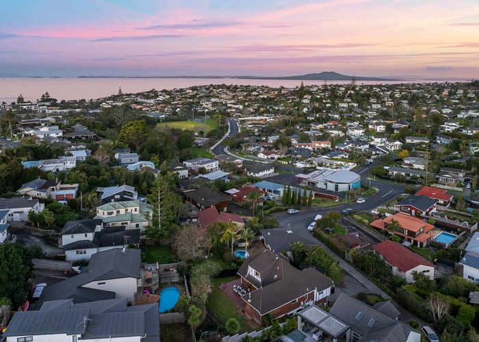  at 17 Noumea Place, Mairangi Bay, North Shore City, Auckland