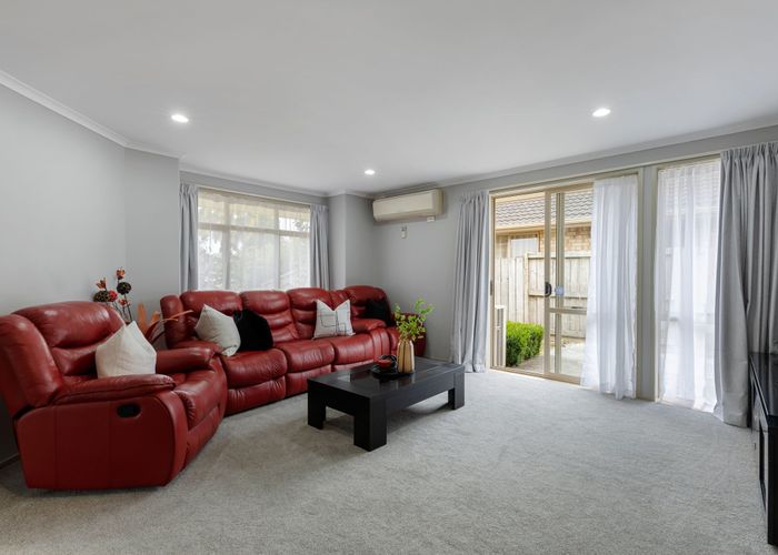  at 81 Mount View Road, Melville, Hamilton