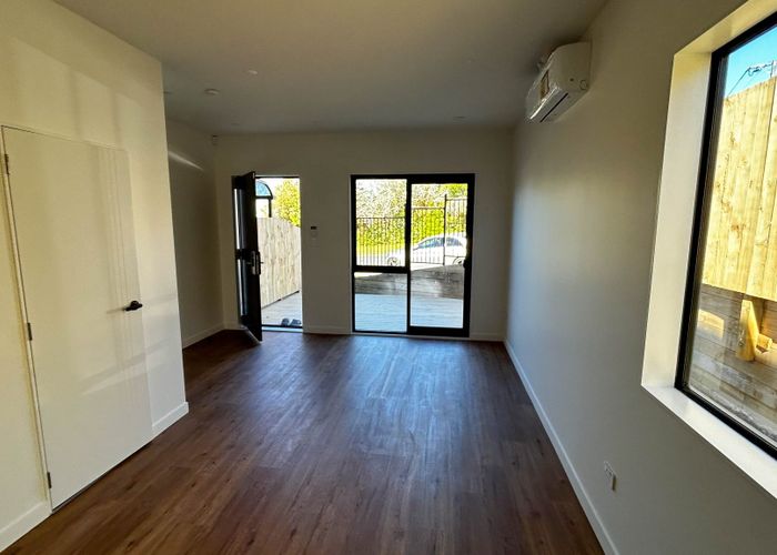  at 12/196 Royal Road, Massey East, Waitakere City, Auckland
