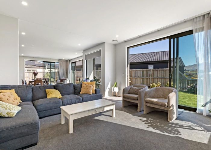  at 8 Springfield Road, Lower Shotover, Lower Shotover