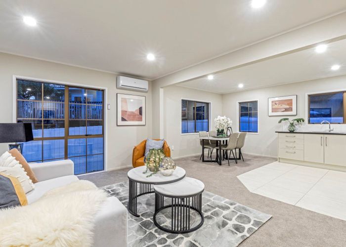  at 90 Oaktree Avenue, Browns Bay, Auckland