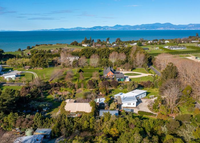  at 147 Kina Beach Road, Tasman