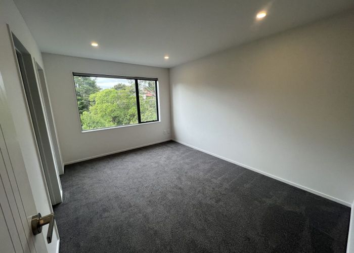  at 10 Korokio Lane, Henderson, Waitakere City, Auckland